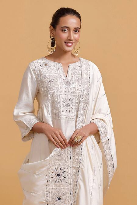 Shop Gulabo By Abu Sandeep Off White Modal, Chanderi Embroidery Dupatta Online at Aza Fashions Shop_Gulabo By Abu Sandeep_Off White Modal, Chanderi Embroidery Dupatta _Online_at_Aza_Fashions