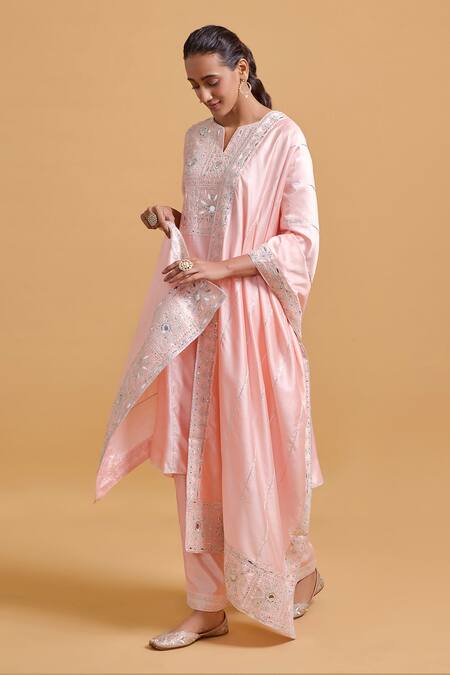 Gulabo By Abu Sandeep Pink Modal, Chanderi Sequins, Embroidery Dupatta Online at Aza Fashions Gulabo By Abu Sandeep_Pink Modal, Chanderi Sequins, Embroidery Dupatta _Online_at_Aza_Fashions