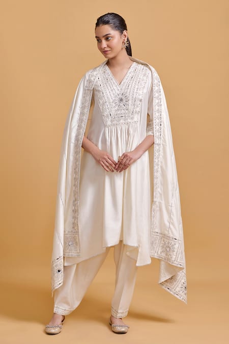 Gulabo By Abu Sandeep Off White Modal, Chanderi Embroidery V-neck Designer Kurta And Salwar Set 