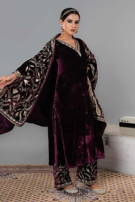 Angad Creations_Maroon Silk, Velvet V-neck Shaamdaani Kurta Set With Cape _Online_at_Aza_Fashions