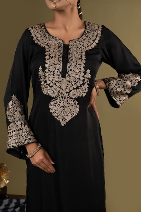 Buy_Angad Creations_Black Cotton Satin, Organza Embroidery Split V-neck Noor-e-lehr Kurta Pant Set 