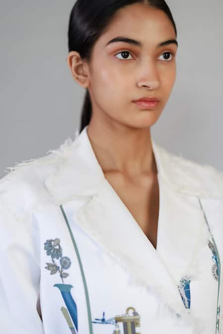 Shop Anurag Gupta White Crepe, Bamboo Designer Industry Coat Set Online at Aza Fashions Shop_Anurag Gupta_White Crepe, Bamboo Designer Industry Coat Set _Online_at_Aza_Fashions