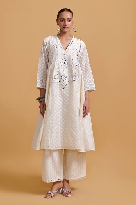 Shop Gulabo By Abu Sandeep Off White Cotton Embroidery Designer Dupatta Shop_Gulabo By Abu Sandeep_Off White Cotton Embroidery Designer Dupatta