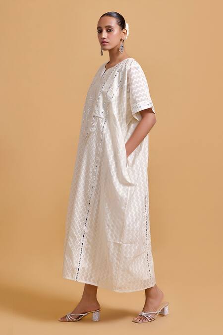 Buy_Gulabo By Abu Sandeep_Off White Cotton Embroidery V-neck Kaftan Set _Online_at_Aza_Fashions