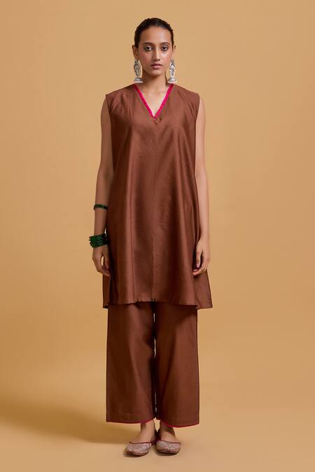 Gulabo By Abu Sandeep_Brown Chanderi V-, Round Jacket Kurta Pant Set _Online_at_Aza_Fashions