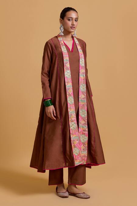 Gulabo By Abu Sandeep_Brown Chanderi V-, Round Jacket Kurta Pant Set _at_Aza_Fashions