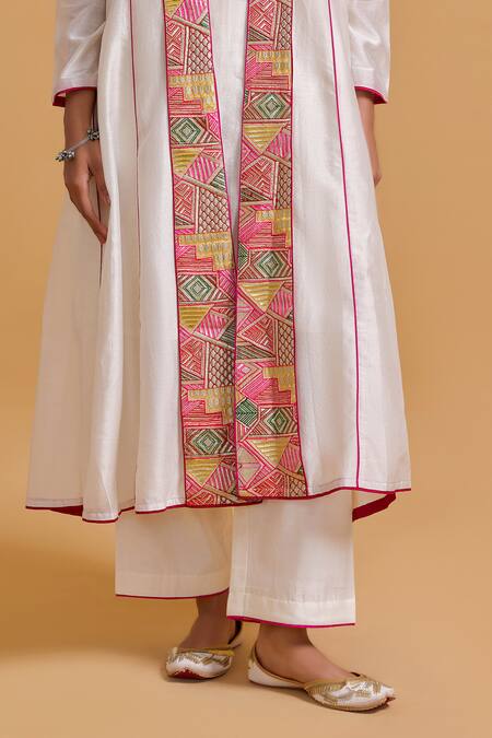 Shop_Gulabo By Abu Sandeep_Off White Chanderi Embroidery V-, Round Jacket Kurta Pant Set 