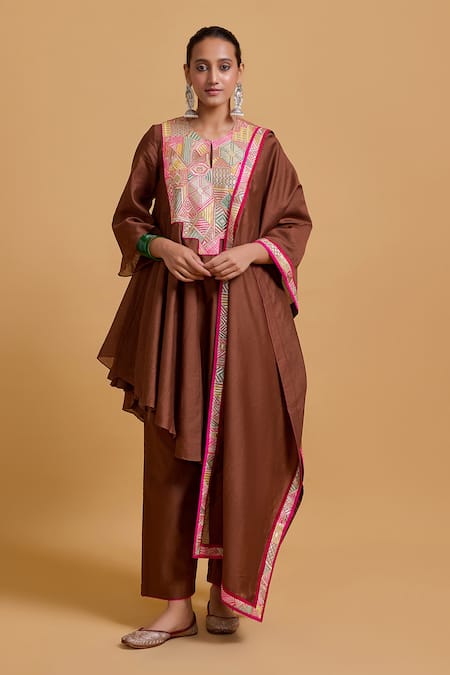 Gulabo by Abu Sandeep Chanderi Embroidered Kurta Pant Set 