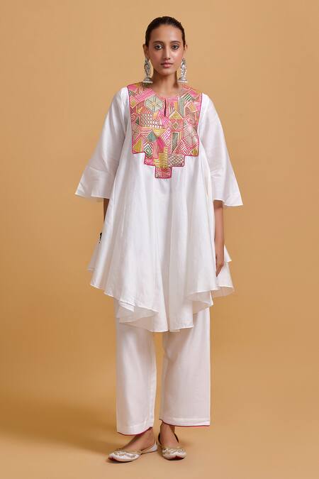 Buy_Gulabo By Abu Sandeep_Off White Chanderi Embroidery Round Neck Designer Kurta Pant Set _Online_at_Aza_Fashions
