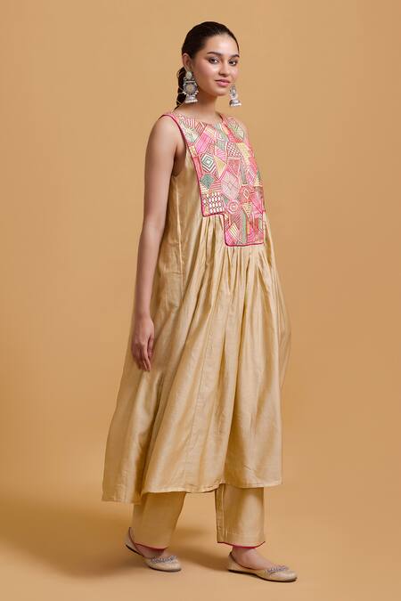 Buy_Gulabo By Abu Sandeep_Beige Chanderi Embroidery Round Neck Kurta Set _Online_at_Aza_Fashions