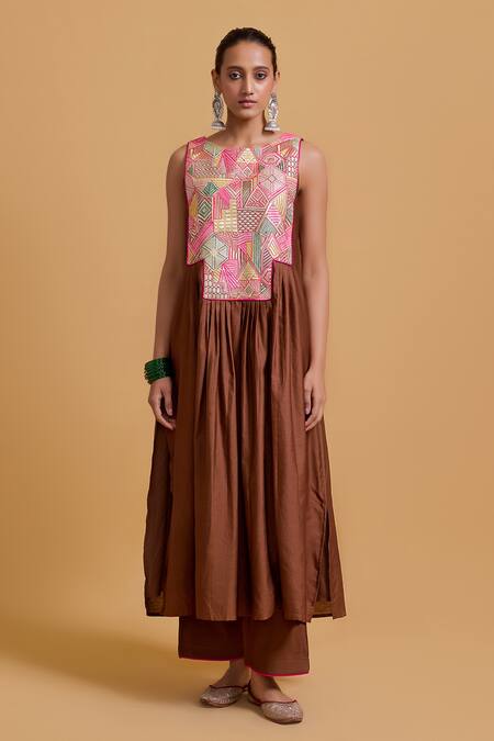 Buy_Gulabo By Abu Sandeep_Brown Chanderi Embroidery Round Neck Kurta Set _Online_at_Aza_Fashions
