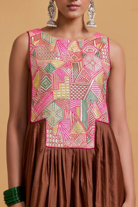 Gulabo By Abu Sandeep_Brown Chanderi Embroidery Round Neck Kurta Set _at_Aza_Fashions