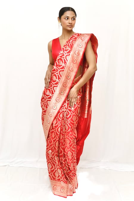 Neha & Tarun Red Woven Silk Saree with Blouse Piece 