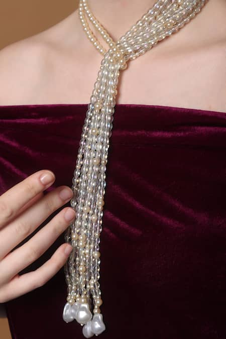 Shop_Dugran By Dugristyle_White Snowlace Spark Haar Pendent Necklace _Online_at_Aza_Fashions