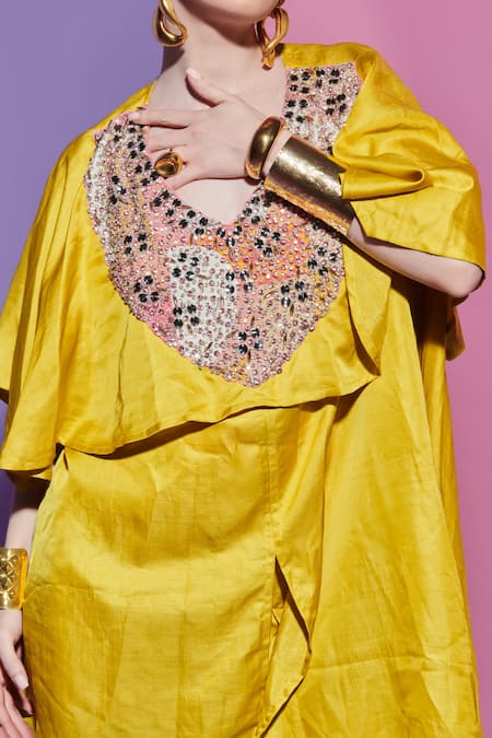 Buy_Esha L Amin_Yellow Linen, Silk Embroidery V-neck Geometric Tunic _Online_at_Aza_Fashions