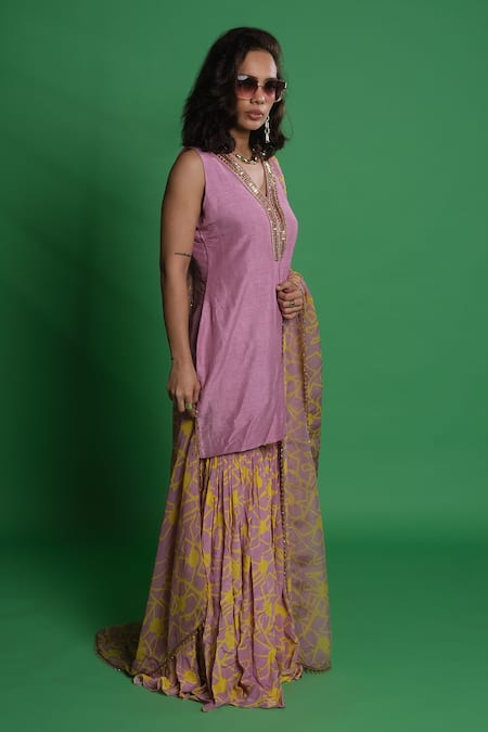 Buy_Esha L Amin_Lavender Silk Round Neck Fan Print Kurta _Online_at_Aza_Fashions