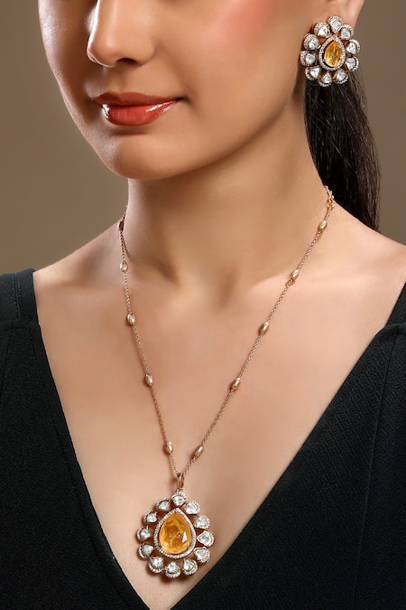 HRISHA Peach Gold Plated Kundan Necklace And Earring Set 
