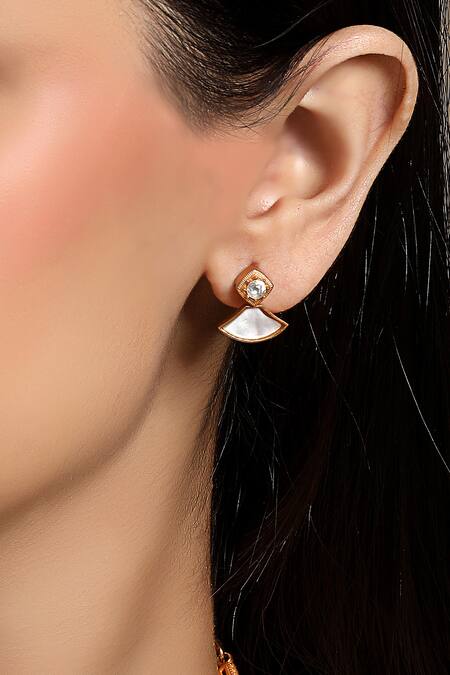 Shop_Hrisha_Gold Plated Pearls Antique Mother Of Jewelry Set _Online_at_Aza_Fashions