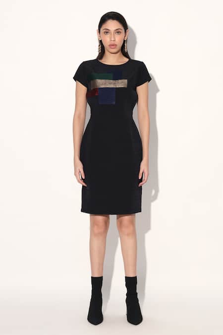 Linetribe_ Black Crepe Round Neck Color Block Quilted Dress 
