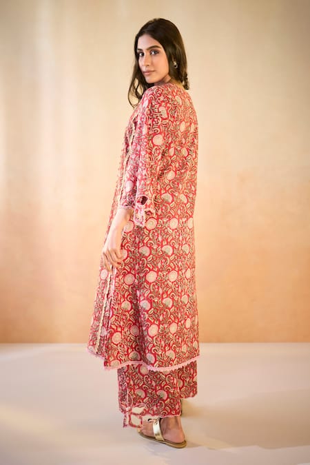 Nero India Pink Cotton Cut Work V-neck Rosy Chintz Kurta And Pants Online at Aza Fashions Nero India_Pink Cotton Cut Work V-neck Rosy Chintz Kurta And Pants _Online_at_Aza_Fashions