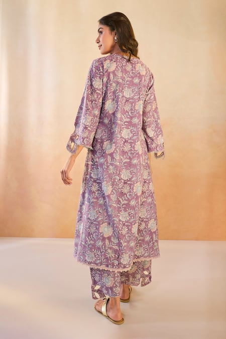 Nero India_Mauve Cotton Embroidery, Cut Work V-neck Chintz Kurta And Pants _Online_at_Aza_Fashions