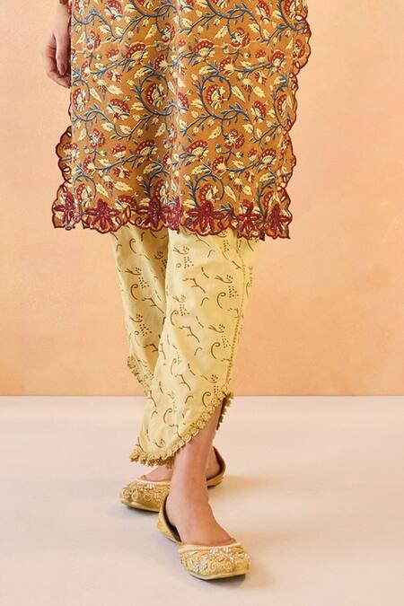 Nero India Brown Cotton Embroidery V-neck Petal Scallop Kurta And Pant Online at Aza Fashions Nero India_Brown Cotton Embroidery V-neck Petal Scallop Kurta And Pant _Online_at_Aza_Fashions