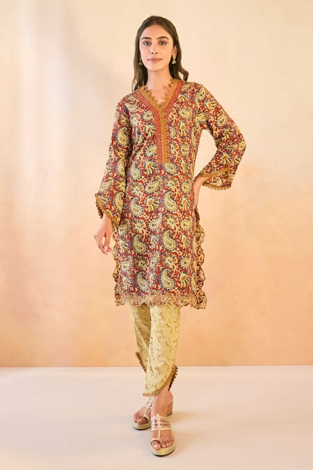 Nero India Red Cotton Embroidery V-neck Ruby Petal Scallop Kurta And Pant Set