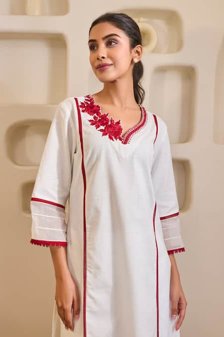 Nero India White Handloom Cotton Embroidery V-neck Red Rose Khaadi Kurta Set at Aza Fashions Nero India_White Handloom Cotton Embroidery V-neck Red Rose Khaadi Kurta Set _at_Aza_Fashions