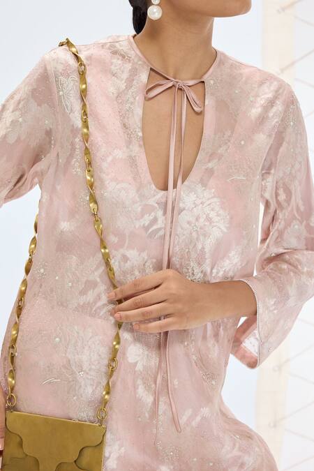 Buy_Ekaya Banaras_Peach Organza, Silk Pearls Keyhole Neck The Diana Kurta Set _Online_at_Aza_Fashions