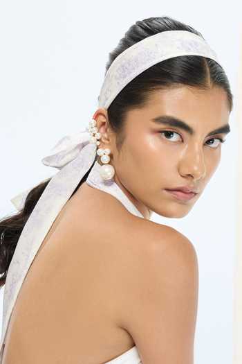 Ekaya Banaras Off White Designer Handwoven Silk Scarf Online at Aza Fashions Ekaya Banaras_Off White Designer Handwoven Silk Scarf _Online_at_Aza_Fashions