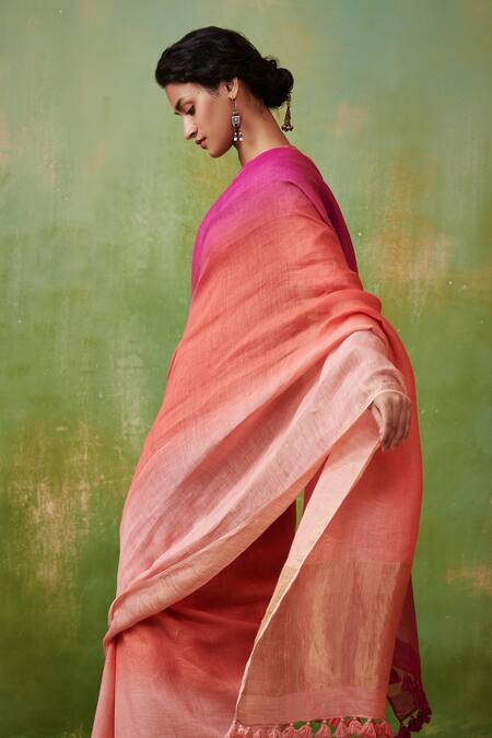 Buy_Dressfolk_Multi Color Linen V-neck Ombre Magenta Handloom Saree