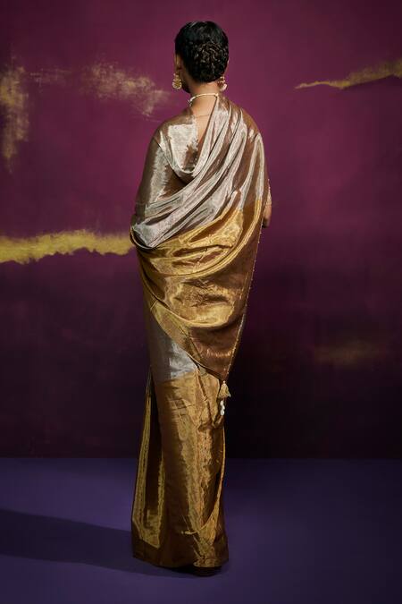 Shop Dressfolk Silver Tissue V-neck Handloom Designer Saree Set at Aza Fashions Shop_Dressfolk_Silver Tissue V-neck Handloom Designer Saree Set_at_Aza_Fashions