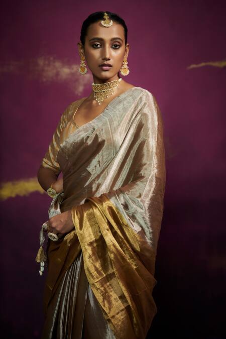 Buy Dressfolk Silver Tissue V-neck Handloom Designer Saree Set Buy_Dressfolk_Silver Tissue V-neck Handloom Designer Saree Set