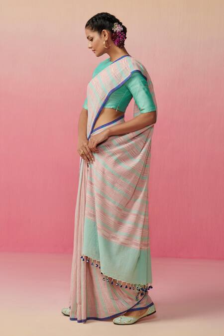 Buy Dressfolk Blue Linen Round Neck Handloom Ombre Saree Set Buy_Dressfolk_Blue Linen Round Neck Handloom Ombre Saree Set