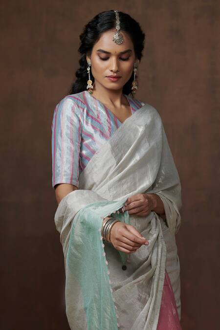 Buy_Dressfolk_Pink Tissue V-neck Handloom Saree With Blouse