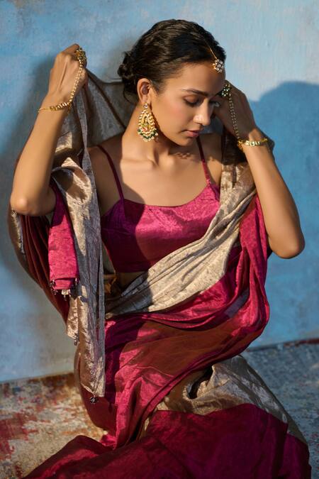 Dressfolk_Silver Tissue Square Neck Designer Handloom Saree Set_at_Aza_Fashions