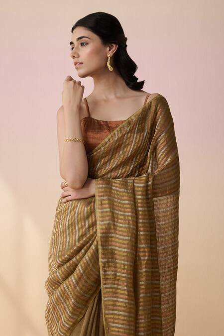 Dressfolk_Multi Color Linen Square Neck Handloom Saree Set_at_Aza_Fashions