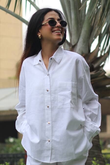 Buy_Ekavira_White Linen Collared Shirt And Pant Set 