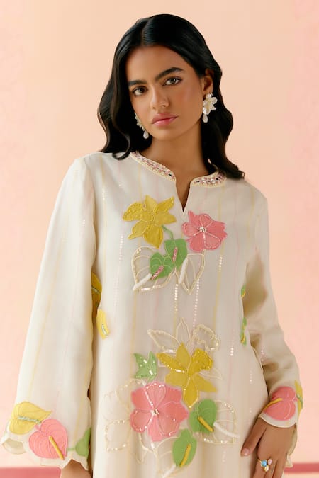 Buy_I Am Design_Ivory Silk Organza Applique, Embroidery Round Neck Work Suit Set 