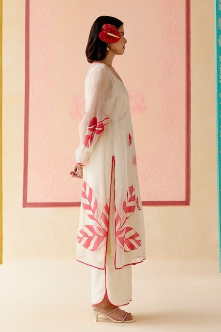 Buy_I Am Design_Ivory Silk Organza Applique Round Neck Suit Set With Red Pink Work 