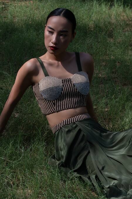 Buy Amka Emerald Green Silk Beads Sweetheart Neck Designer Blouse And Skirt Set Buy_Amka_Emerald Green Silk Beads Sweetheart Neck Designer Blouse And Skirt Set