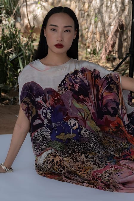 Amka Pink Silk Round Neck Designer Tareli Kaftan In Rose Online at Aza Fashions Amka_Pink Silk Round Neck Designer Tareli Kaftan In Rose _Online_at_Aza_Fashions