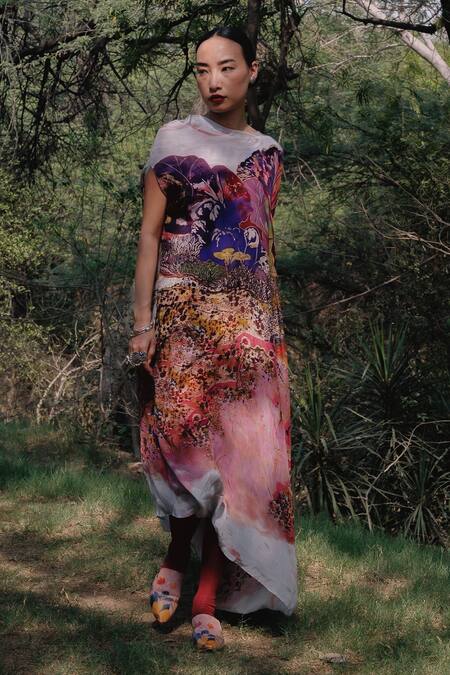 Shop Amka Pink Silk Round Neck Designer Tareli Kaftan In Rose Online at Aza Fashions Shop_Amka_Pink Silk Round Neck Designer Tareli Kaftan In Rose _Online_at_Aza_Fashions