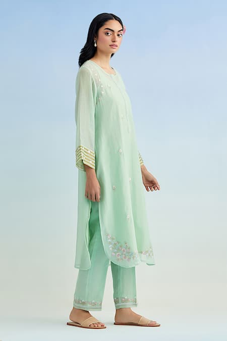 Buy_Anantaa By Roohi_Green Embroidery Round Neck Machine Kurta Pant Set _Online_at_Aza_Fashions