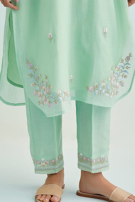 Buy_Anantaa By Roohi_Green Embroidery Round Neck Machine Kurta Pant Set 