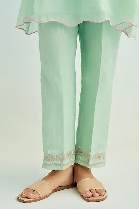 Anantaa By Roohi_Green Chanderi, Cotton Embroidery Collared Mul Kurta Pant Set _at_Aza_Fashions