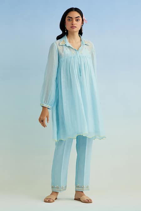 Anantaa By Roohi_Blue Chanderi Embroidery Collared Kurta Pant Set _at_Aza_Fashions