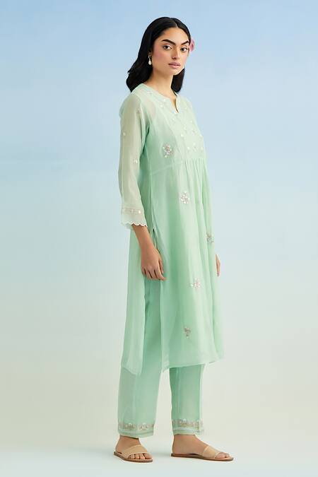 Buy_Anantaa By Roohi_Green Chanderi Embroidery Round Neck Kurta Pant Set _Online_at_Aza_Fashions