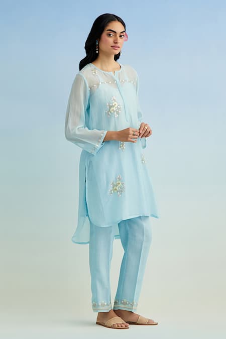 Anantaa By Roohi_Blue Chanderi Embroidery Round Neck Kurta Pant Set _Online_at_Aza_Fashions