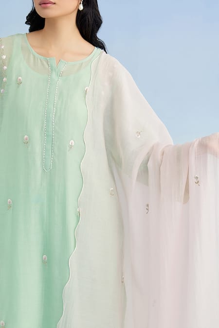 Shop_Anantaa By Roohi_Green Chanderi Embroidery Round Neck Kurta Pant Set With Pink Dupatta _Online_at_Aza_Fashions